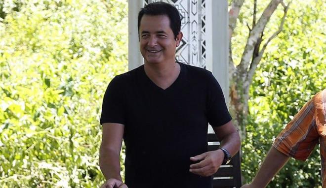 Acun Ilcal aklamasnda, unlar syledi:  <br>    "4 yllk Survivor tarihinde bir ilki yapacaz. Bu da bayram haftasna zel bir durum olacak. Oynayacanz bir yarmay canl olarak yaynlayacaz. Seyircilerimiz bu yarmaya dahil olacaklar. Yarma seyircilerimizin de dahil olduu bir yarma olacak. Performans yarmas olmayacak. Canl yaynda yaracaksnz. Hepinize gveniyorum. Sizinle canl yayna kma cesaretine sahibim"