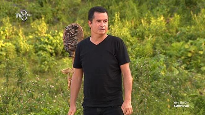 Canl yayn srprizinin ardndan Acun Ilcal, NBA'de Cleveland Cavaliers formasn giyen Milli basketbolcu Cedi Osman'n Instagram canl yaynna katld. Ilcal, Survivor'da yeni bir yarmadan bahsetti.