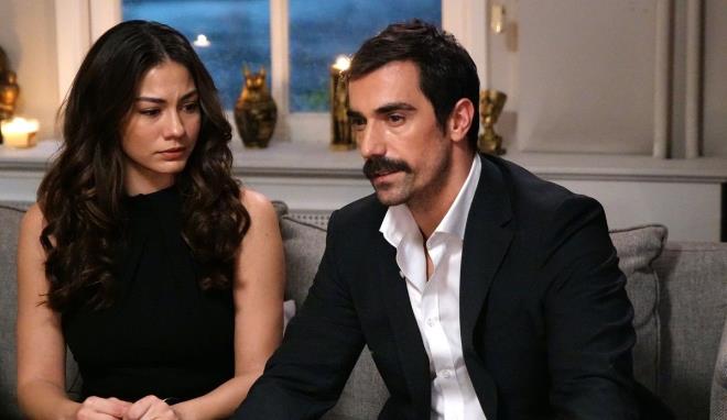 "Dizimiz devam edecek. Sete kacamz gn sabrla bekliyoruz. Biz dizimizi ok seviyoruz. Ben Zeynep'i ok seviyorum. Demet'i de ok seviyorum."