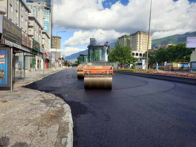 Son 6 haftalk periyotta Mudanya yolu, T1, T3 tramvay hatlar, Setba, Yeil, Namazgah, pekilik ile Gkdere - Acemler arasnda yllardr bakmlar yaplamayan yollar sil batan yenilendi.