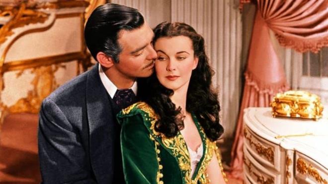 <p><b>26. Gone With The Wind (1940)</b></p>    <p><b>Eletirmen notu:</b>97/100</p>    <p><b>Seyirci notu:</b>8.5/10</p>