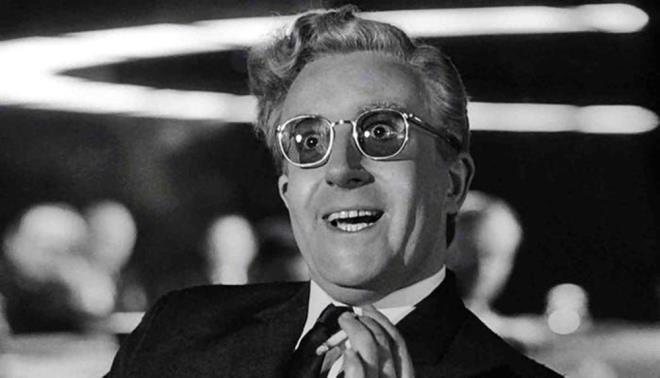 <p><b>25. Dr. Strangelove (1964)</b></p>    <p><b>Eletirmen notu:</b>97/100</p>    <p><b>Seyirci notu:</b>8.3/10</p>
