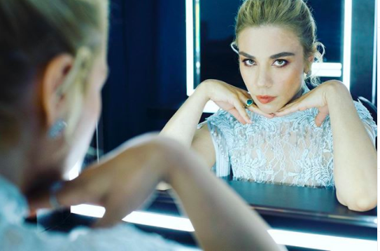 Peki son olarak Kalbimdeki Deniz dizisi ile ekranlarda boy gsteren ve daha sonra 52 kilo vererek inanlmaz bir deiime imza atan  Yeim Ceren Bozolu kimdir, aslen nereli, hi evlendi mi ve hangi dizilerde rol ald birlikte renelim...