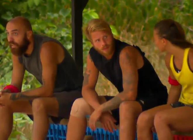 ACUN'U KIZDIRAN CEVAP<br>  Acun Ilcal, Yunus Emre'ye kar takmn zerine yrmesini hatrlatt. Ald "Ben tek bama kalabala yrmeyi seviyorum" cevab nl sunucuyu kzdrd.