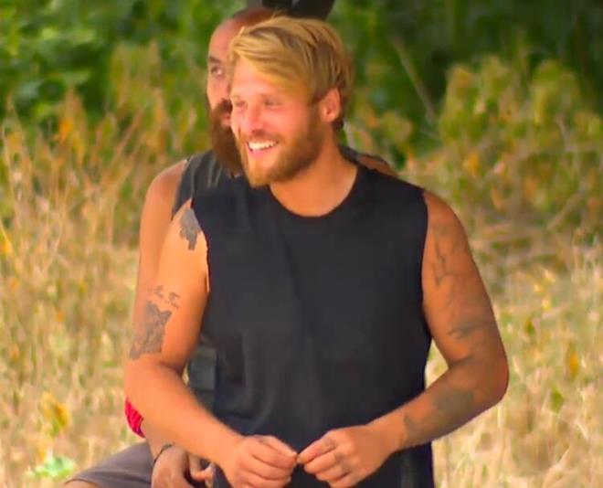 'KARARIMIZI VERECEZ'<br>  Acun Ilcal "Yaptmz uyarlar pek alglayabilecek durumda deil uanda. Agresiflie hibir zaman bir ey demedik. Gerilim bir yere kadar evet ama uyarda kalkp da bu tip cevaplar veren bir yarmacy ben yarmada grmek istemiyorum. Kendisiyle ilgili deerlendirmemizi sonra aklayacaz" dedi. Oyun, Yunus Emre'nin ardndan kald yerden devam etti.