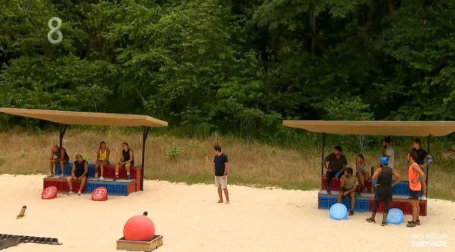 'BU SON UYARI'<br>  Yunus Emre, Ilcal'nn szlerine glerek karlk verdi. Yarmacy bir kez daha uyaran Ilcal "Hepinizin nnde sylyorum. Senin bundan sonra kt kelime kullanma hakkn yok!" dedi.