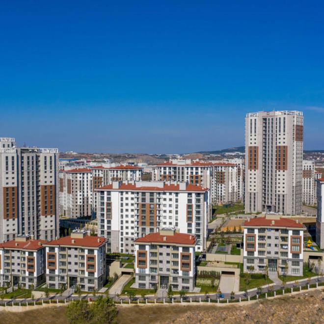 GEBZE EMLAK KONUTLARI 3<br>  Gebze Emlak Konutlar 3. Etap projesi, 2+1, 3+1, 4+1, 4+1 dublex Daire Tiplerinden oluan 1955 adet konuttan meydana geliyor. Projede toplamda 37 blok bulunuyor.