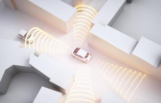 Ancak o srada arkada yakn takip mesafesinde olan bir arac da hesaba katabiliyorlar m? Ya da arpma alanndan uzaklamak iin manevra yaptklarnda, ilgili algoritmalar anlk saha analizini yeniden yapabiliyorlar m? Srcsz otomobiller, daha pek ok tartmaya sebebiyet verecek gibi grnyor.