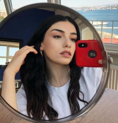 HAZAR ERGL:  Hikaye 30 bin TL Post 50 bin TL.