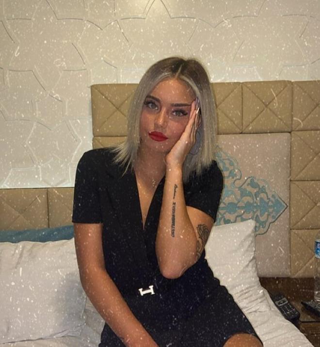 GNLNDEK AMPYONU AIKLADI  Bu paylamdan birka gn sonra bu kez Acun Ilcal'nn Instagram hesabndan sorular yantlayan Aycan Yana, gnlndeki Survivor ampiyonunu aklamt.