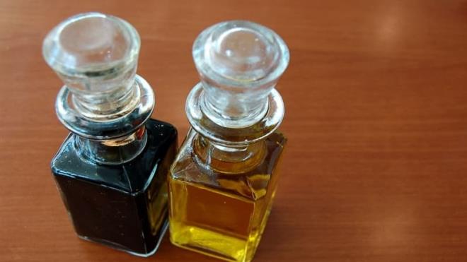 Elma sirkesi: Dutan kmaya yakn suyun iine biraz elma sirkesi koyarak sanzn hem parlak olmasn hem de hzl uzamasn salayabilirsiniz.