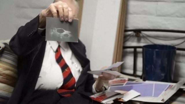 Bushman ABD'li yetkililer tarafndan srekli inkar edilen Area 51 merkezini grdn ve orada uzayllarn yaps ile ilgili almalar yapan bir grup bilim insannn varlna ahit olduunu syledi.