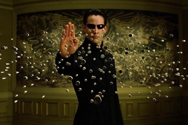 REEVES: TEK SEBEBM BANA SUNULAN HKAYE!  <br>  nl oyuncu Keanu Reeves, Matrix'e dnme nedenini Lana Wachowski'nin ona sunduu hikayeden kaynaklandn aklad.    Keanu Reeves, drdnc bir film iin The Matrix'e geri dnmesinin tek sebebinin, film yapmcs Lana Wachowski'nin ona sunduu hikayeden kaynaklandn syledi.