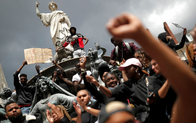 Yzde 16's "Trump ynetimini seimler ncesi zor duruma drmek" eklinde karlk verdi. Yzde 13,5'lik kesim, seim ncesi Trump ynetimi tarafndan g kazanmak iin planlanm bir kurgu olabileceini belirtti.