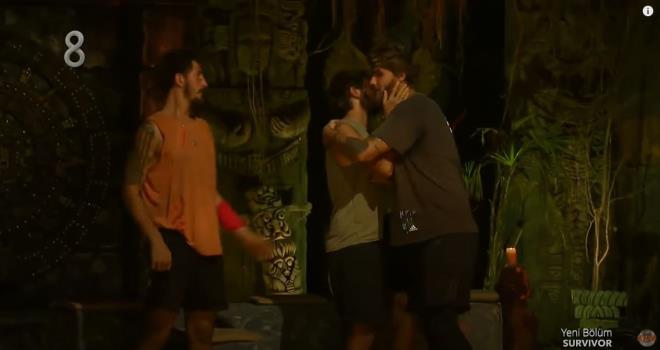 "Krmz takm kimlerden olutu": Krmz takm kaptan olan Cemal Can, Ardahan'dan sonra ilk seim hakkn kulland ve Berkan' takmna katt. Cemal Can daha sonra ise Nisa ve Bar' seti. Bylece krmz takm yarmaclar, Cemal Can, Berkan, Nisa ve Bar'dan olutu.