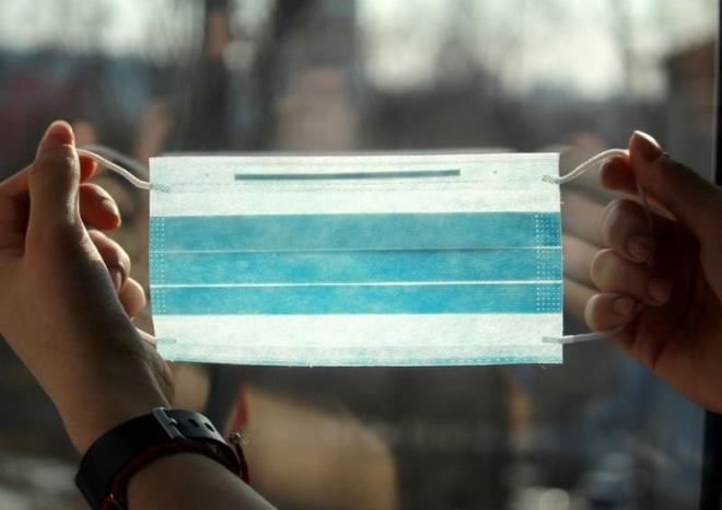 Enfeksiyon Hastalklar ve Klinik Mikrobiyoloji Ana Bilim Dal retim yesi Yaln, AA muhabirine, yeni tip koronavirs (Kovid-19) salgnnn devam ettiini, bunun iin tedbirlere uymak gerektiini syledi.