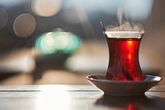 ay: Eskiden kalp hastalarnn ay imeleri yasaklanrd. Gnmzde ise ayn kalp iin son derece yararl olduu iddia ediliyor. ayn ierdii bir madde damarlarn eperlerindeki kolesteroln birikmesini nler, ayrca kan phtlarnn damarlar tkama olasl azalr.