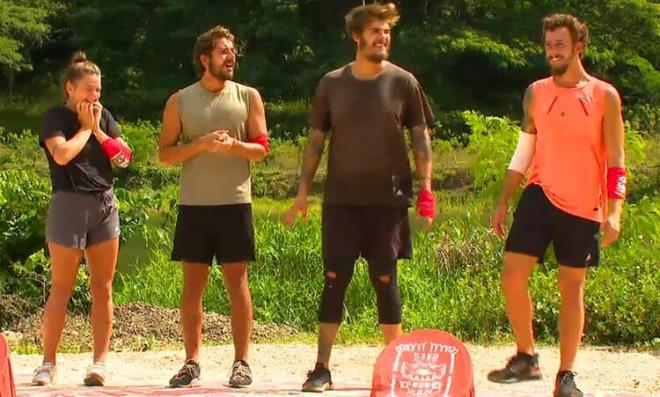 DL DUYUNCA..  <br>  Murat Ceylan'n "Kazanan takm zel bir jete binecek. Sizi buradan alyoruz, Samana'ya gtryoruz.Samana muhteem plajn olduu ok zel bir yer. Bu zel yerde sizi havalimannda bir araba karlayacak, etraf gezdirecek. Ardndan da muazzam bir elaleye gtrecek. Daha sonra malikaneye gideceksiniz. Muhteem bir manzarada, muhteem bir sofra sizi bekliyor. Srf yapabileceksiniz, ak hava sinemas izleyebileceksiniz." szlerini duyan yarmaclar kendilerinden geti.