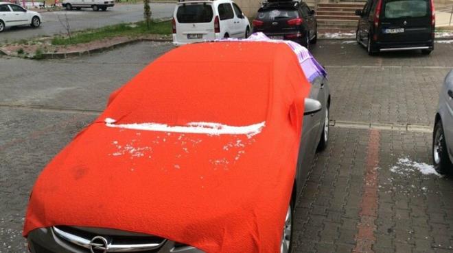 Dolunun etkili olduu Sarkam'ta baz aralar ve ekili alanlar zarar grd.