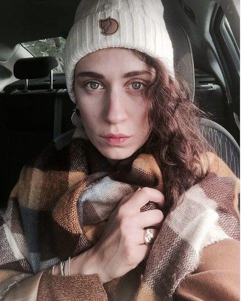 Tv100'den Birsen Altunta'n haberine gre, haftaya 17. blmde sezon finali yapacak olan diziye oyuncu Gzde ac srpriz bir karakterle hzl bir giri yapacak ve yeni sezonda da sevilen diziye devam edecek.