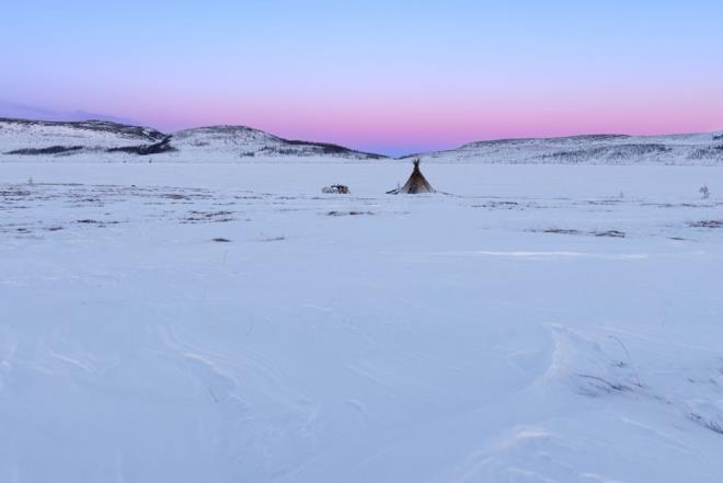 Kopernik lkim Deiiklii Servisi&#8217;nden Freja Vamborg, &#8220;phesiz endie verici bir iaret, ancak Sibirya'da sadece mays aynda deil yl boyunca allmadk derecede scakt. Gezegen bir btn olarak snmasna ramen, bu eit bir ekilde gereklemiyor. Bat Sibirya, scaklkta daha yksek deiikliklerle daha fazla snma eilimi gsteren bir blge olarak ne kyor&#8221; ifadelerini kulland.