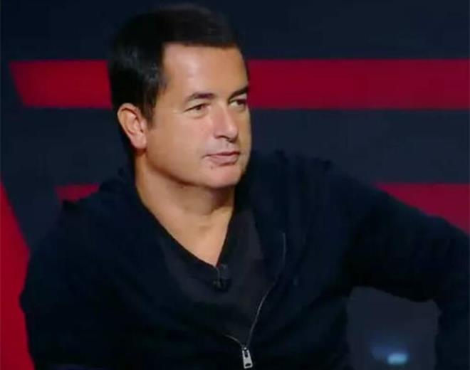 nl yapmc, "Benim iin ayrlma sz konusu deil, sadece ayn projede deildik. Kendi hayatmdaki kararlarmla ilgili bile dantm bir insan. imdi ayn projede olacamz iin ok mutluyum" ifadelerini kulland.