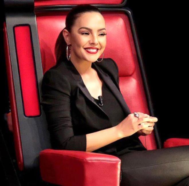 Ebru Gnde'in 'O Ses Trkiye' jrisine geri dnmesiyle ilgili sorular zerine Ilcal, "Biz Ebru ile hi ayrlmadk ki. Derdimi paylatm, nemli bir dostum" dedi.