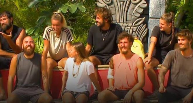 Survivor yeni blmde sekiz eyrek finalist, ikinci dokunulmazlk oyunu iin parkura kt. lk olarak sralama iin yarmaclar teker teker pistte zamanla yart. Burada oluan performans sralamas sonrasnda Berkan &#8211; Evrim, Elif &#8211; Bar, Cemal &#8211; Sercan, Nisa &#8211; Yasin elemesi ortaya kt. Bu turu geenler Berkan, Bar, Yasin ve Sercan oldu. Berkan &#8211; Bar, Yasin &#8211; Sercan elemeleri dokunulmazlk oyununda yar finali oynadlar.