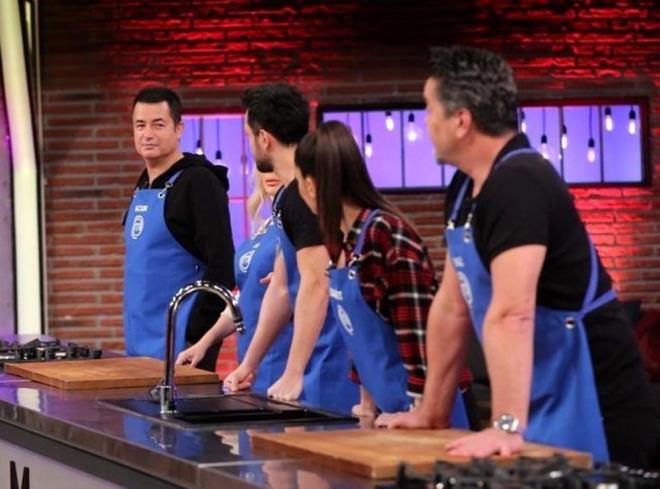 Eski MasterChef yarmacs Yasin ile konseyde sohbet eden Ilcal, yarmann bavurular hakknda ilgin bir istekte bulundu.