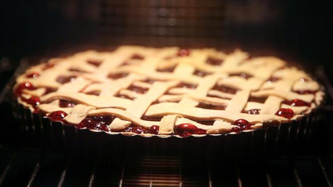 10-Turta veya kekler  <br>ekerli olan tm rnleri rafa kaldrn. Yaz taze ve rengarenk meyveler iin mkemmel bir zaman dilimidir. Yemek zerine karpuz ve kavun gibi doal ekerli, serinletici meyveler tercih edin.