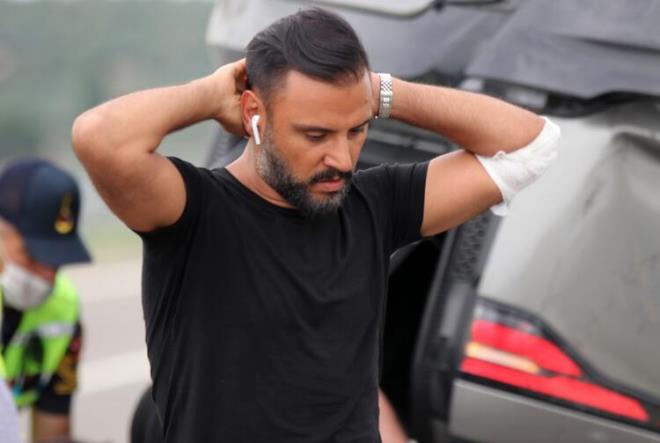 stanbul'dan ailesi ve ocuunun bakcs ile birlikte zmir ynne giden Alian'n kulland 34 BAB 35 plakal cipin, iddiaya gre, sa n aks krld.