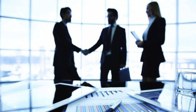 Trkiye'de 1 milyar lirann ya da 10 milyar lirann zerinde net sat gelirine sahip irket says artsa da Trk irketlerini kresel rakipleri ile kyaslandnda geride kald grld. Fortune 500 Trkiye'nin toplam net satlar 321,8 milyar TL olurken Fortune ABD listesinin ilk srasnda bulunan Walmart'n net satlar ise bu yl aklanan verilere gre, 523,9 milyar dolara ulat.