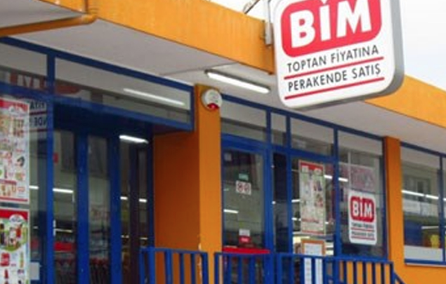 40 binin zerinde alan ve 8 bin 640 maazasyla Trkiye'nin drt bir yannda faaliyet gsteren BM, 6. sradan girdii listede net satlarn yzde 24,4 artrarak 40,2 milyar TL'ye kard.