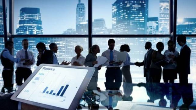 1 milyar TL'nin zerinde net sat geliri olan irket says    <br>Fortune 500 Trkiye listesindeki irketlerin 3'te 2'sinin sat geliri 1 milyar TL'nin zerinde olduu grld. Fortune 500 Trkiye listesine giren 323 irketin net sat geliri 1 milyar TL snrn at. Bu say geen yl 279'du. Net sat gelirleri 10 milyar TL'nin zerinde olan irket says ise geen yl 29 iken bu yl 33'e kt.