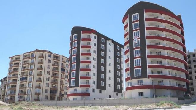 <p>le: Tuzla </p>  <p>Ortalama Metrekare Sat Fiyat (TL/m2): 3.223</p>  <p>  Ortalama Sat Fiyat (TL): 349.800</p>  <p>  Geri Dn Sresi (Yl): 25</p>  <p>  1 Yllk Fiyat Deiimi (%): 6,27</p>