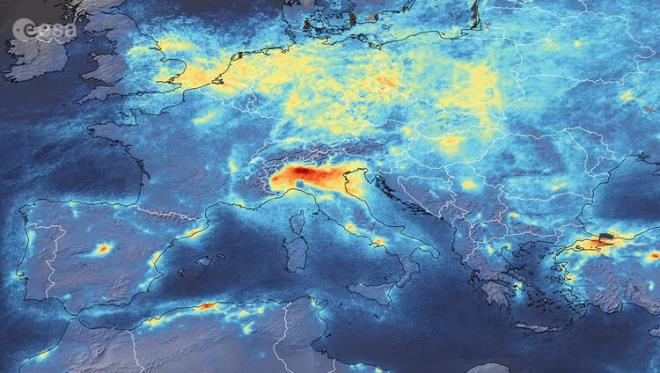 ESA'nn dnyaya yollad ubat ayn kapsayan grntlerde de ok byk deiiklik yok; ancak krmz blgenin ufak da olsa azald dikkatlerden kamyor.