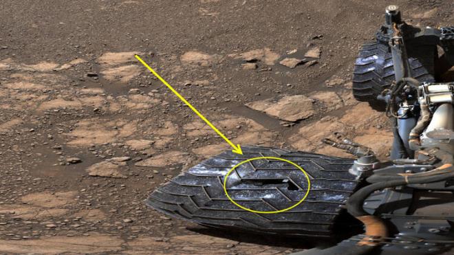 Amerikan Ulusal Havaclk ve Uzay Ajans (NASA), keif arac Curiosity'nin Kzl Gezegen Mars'ta ektii imdiye kadarki en detayl panoramik grnty yaynlad. Ancak fotoraftaki detay aknlk yaratt.