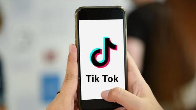 TikTok<br>  Son zamanlarn en popler sosyal medya platformlarndan biri olan TikTok, pek ok telefonda bulunuyor. Ancak bu uygulama da panoya kopyalanan verilere gizlice eriiyor.