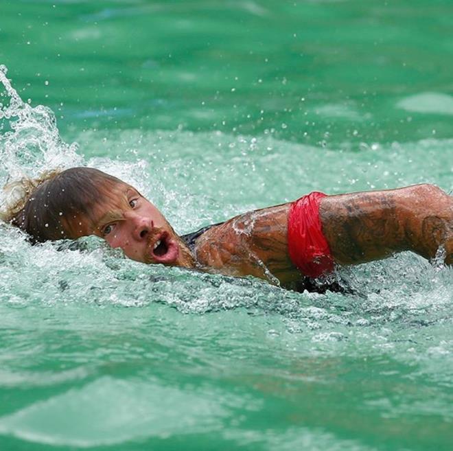 Parkurda gerekleen zorlu mcadele sonras Survivor dl oyununu 10-4'lk skorla mavi takm yarmaclar kazand.