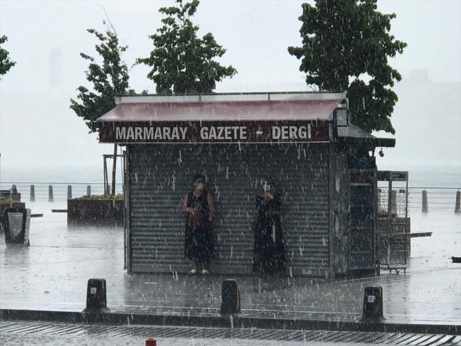Hava scakl    <br>lkemizin kuzey ve i kesimlerinde 3 ila 5 derece azalaca, dier yerlerde nemli bir deiiklik olmayaca tahmin ediliyor.
