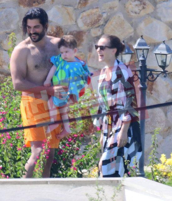 imdilerde ise magazin basnndan da saklamaktan vazgetikleri oullar ile beraber yazn keyfini ailecek karan iftten Fahriye Evcen, yine sosyal medya hesab Instagram'dan olu Karan ile fotoraflarn paylat.