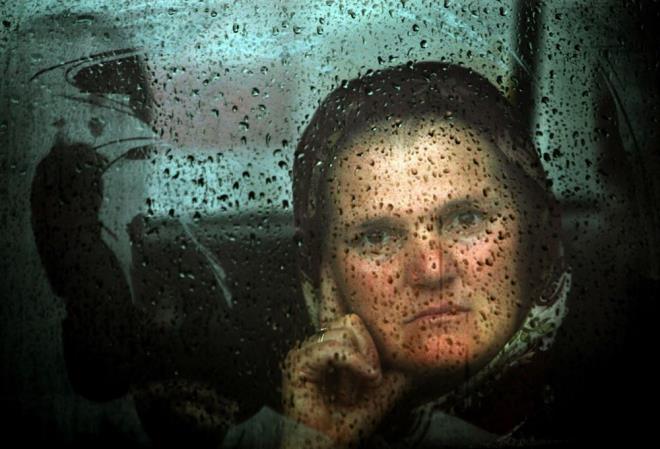 ldrldkten sonra farkl toplu mezarlara gmlen ve ardndan baka baka yerlere nakledilen cenazelerin birou, bulunduunda da tam olmuyor. Birok aile yaknn sadece az sayda kemiini, "en azndan bir mezar ta olsun" diyerek topraa veriyor.