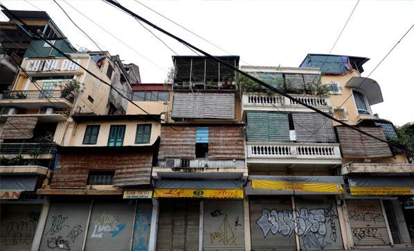 Bir dier gze arpan lke, Vietnam'n bat komusu Kamboya. 16 milyon nfuslu Kamboya'da da 156 tehis konuldu, can kayb gereklemedi.