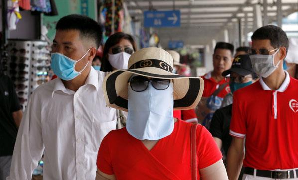  hafta sren lke apndaki karantinann ardndan Vietnam, Nisan ay sonlarnda sosyal mesafe kurallarn kaldrd. 40 gnden fazla hibir Covid-19 vakas bildirilmedi, sonraki yaklak 1,5 ayda yalnzca 50 vaka kaytlara geti.