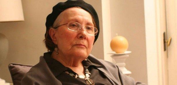 lk roman 'lmeye Yatmak' 1973 ylnda yaymland. Bu ilk romanndan itibaren tm eserleri youn tartmalara konu oldu. lmeye Yatmak, daha sonra yazd Bir Dn Gecesi ve Hayr adl romanlarla bir leme oluturdu ve birok dl kazand.