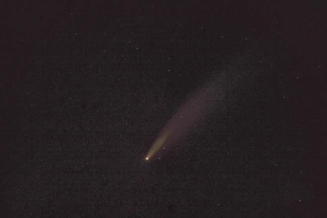 eyrek asr ierisinde Kuzey Yarm Kre'de gzlemlenen en parlak kuyruklu yldz olan Neowise, ay sonuna kadar parlakln kaybetmeden plak gzle grlebilecek.