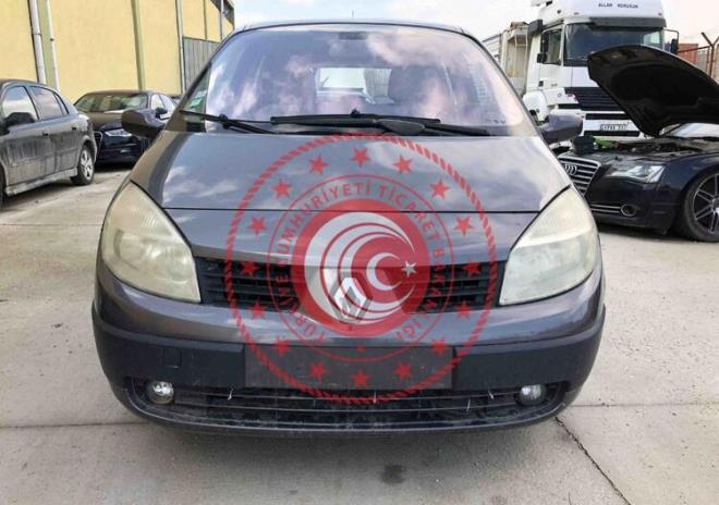 Renault Scenic 2003 model 32000 lira