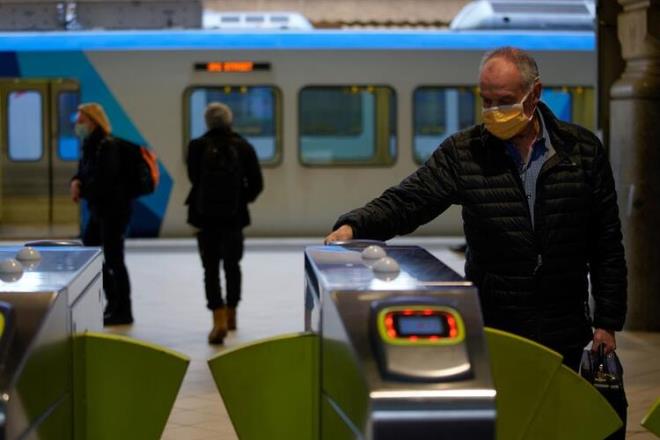 Bu gelimeyi "yi bir ilerleme" olarak deerlendiren Mike Ryan, ancak bu ilerlemelere ramen dnyann etkili bir Covid-19 asn kullanmak iin gelecek yln ilk aylarn beklemek zorunda olduunu hatrlatt.