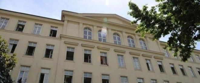 <p>                    </p>  <p>ZEL TALYAN LSES    </p>                              <p>Birinci n kayt taban puan: 425</p>    <p>kinci n kayt taban puan: 425</p>    <p>Kalan ak kontenjan: Yok</p>