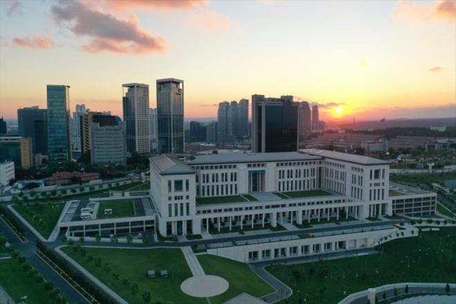 Milli stihbarat Tekilat (MT) stanbul Blge Bakanl Yeni Hizmet Binas hizmete ald.  <br>  Milli stihbarat Tekilat stanbul Blge Bakanl'nn Maslak'ta alacak yeni binasnn al trenine Cumhurbakan Recep Tayyip Erdoan da katld.